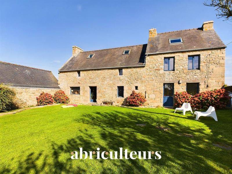 Image de l'annonce Belle demeure en pierre de 196 m²…