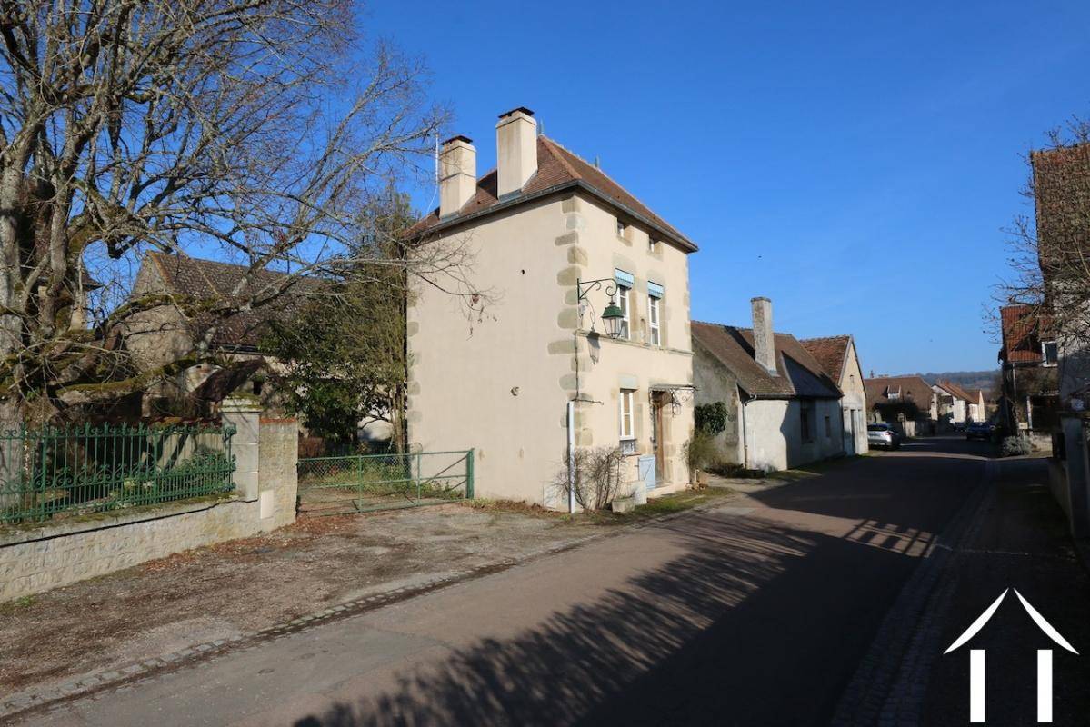 Image de l'annonce Petite maison avec jardin et véranda, plus…