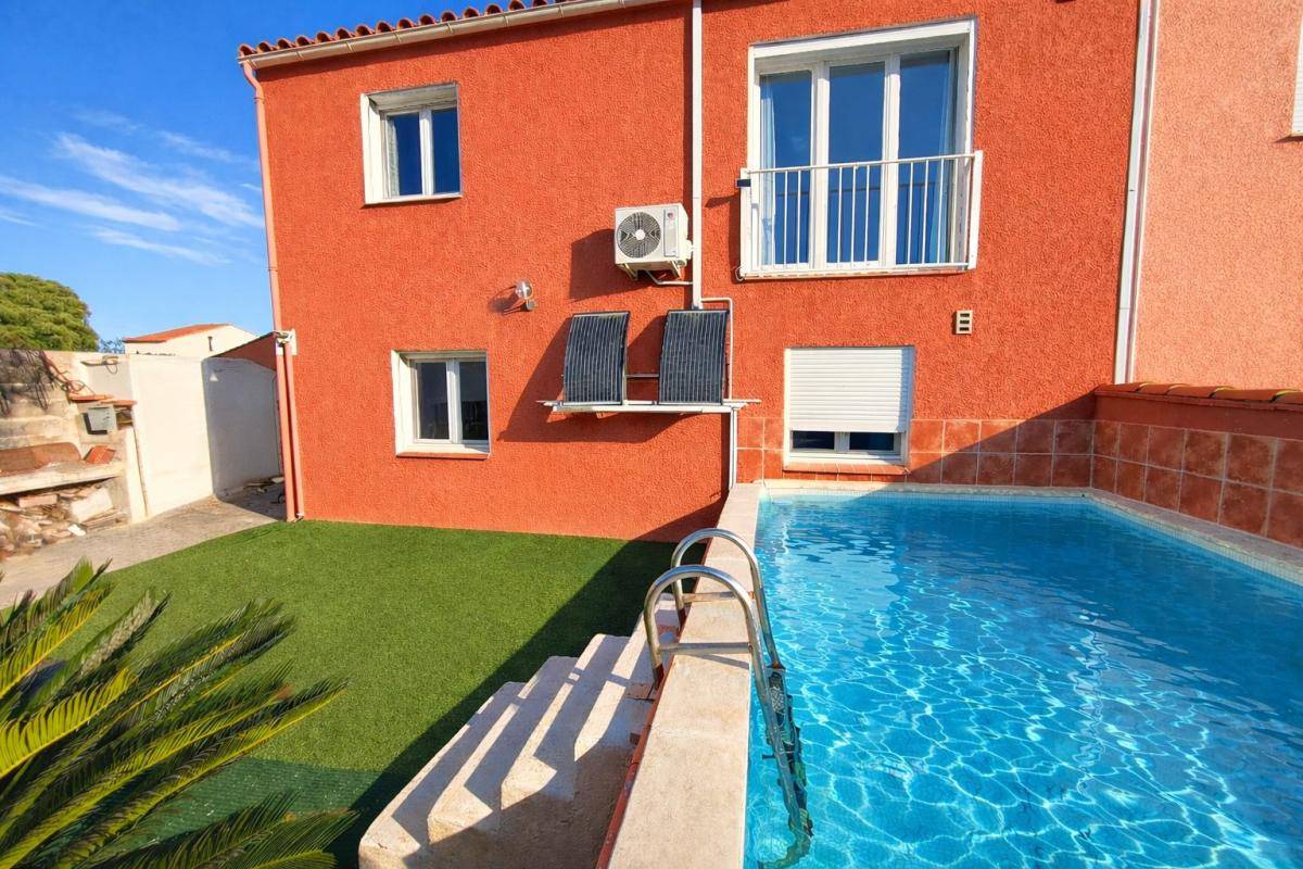 Image de l'annonce Grande maison avec piscine garage et dépendances