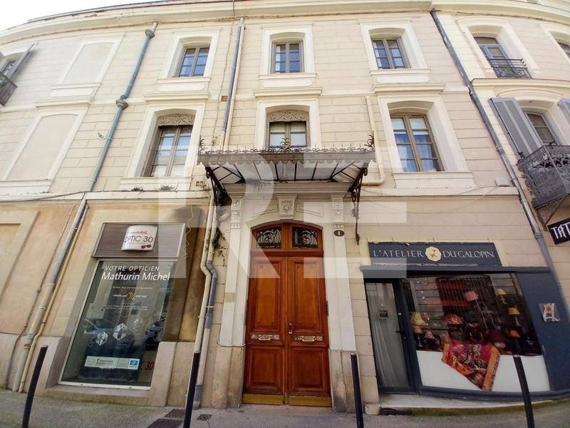 Image de l'annonce Charmant studio sous les toits