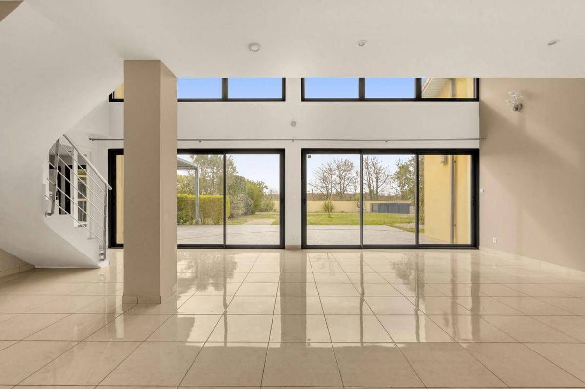 Image de l'annonce A vendre Maison familiale T5 pièces avec…