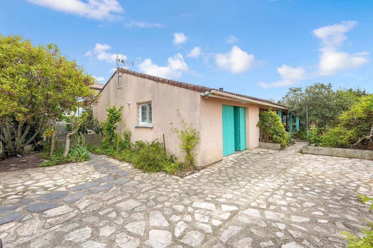 Image de l'annonce Maison T4 d'environ 100 m² de plain-pied…