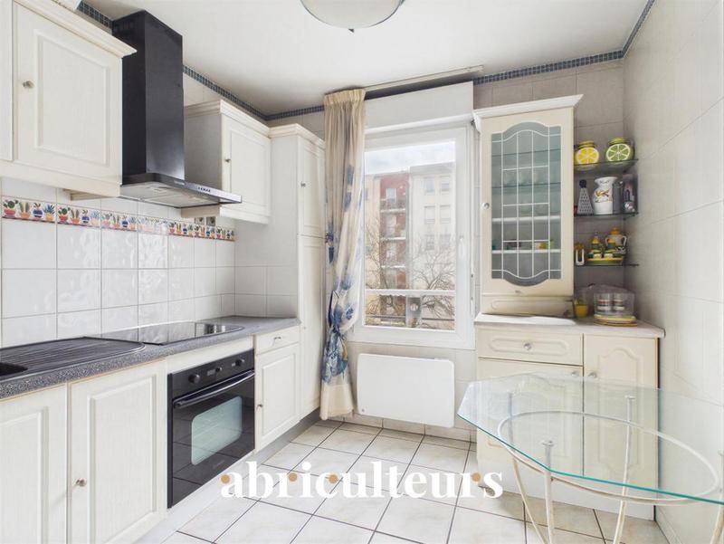 Image de l'annonce Grand 2 pièces avec terrasse et garage…
