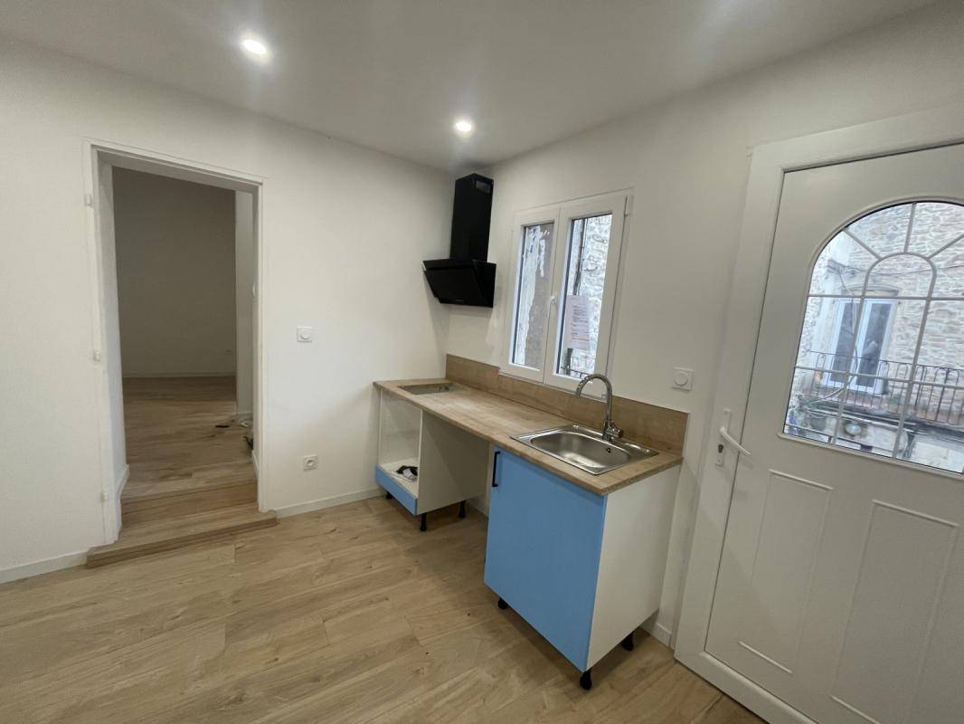 Image de l'annonce IDEAL INVESTISSEUR 2 PIECES RENOVE NIMES CENTRE…