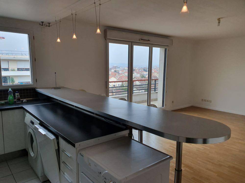 Image de l'annonce 3 pièces de 69m² avec balcon, cave…
