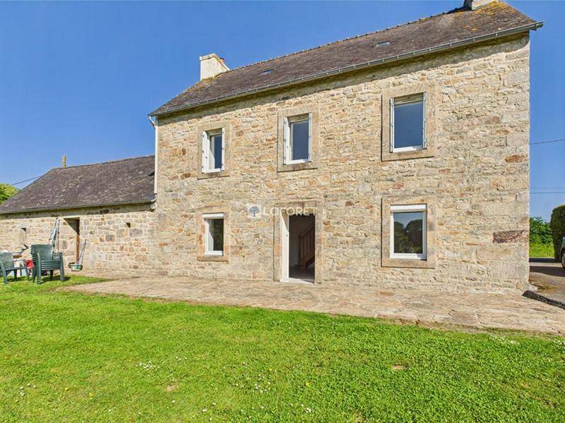 Image de l'annonce Maison en pierre - Trégourez 5 pièce(s)…
