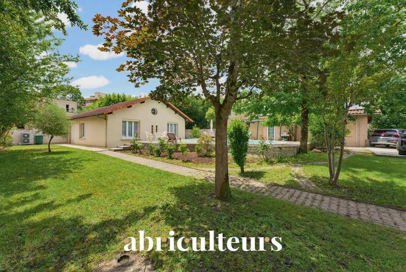 Image de l'annonce Bordeaux Caudéran — Villa familiale avec piscine,…