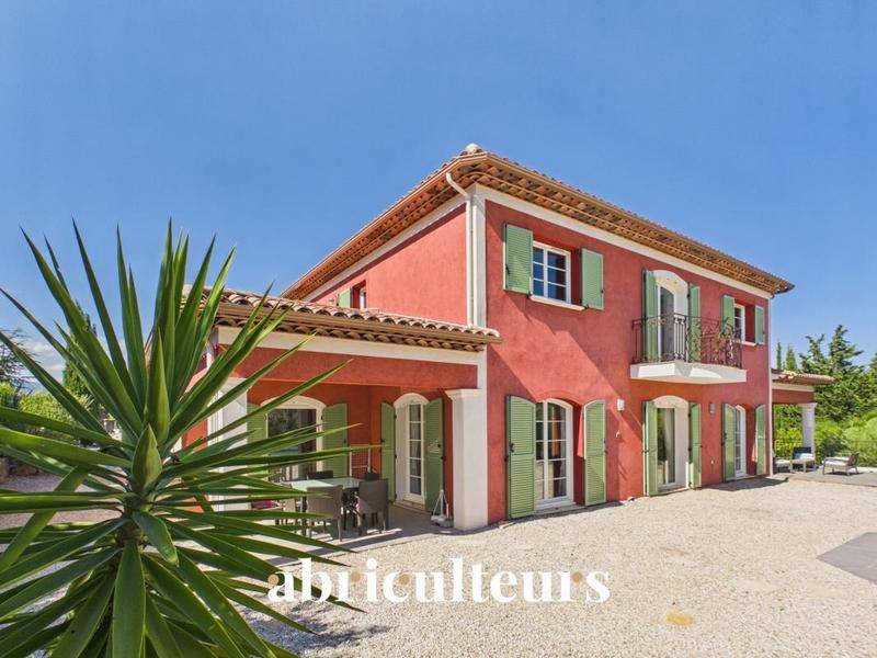 Image de l'annonce Élégante villa familiale de 250 m² en…