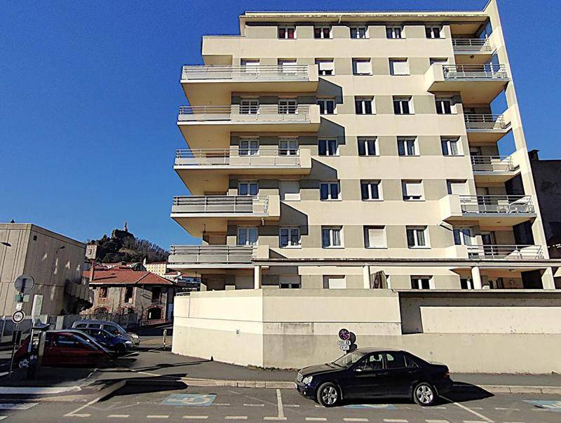 Image de l'annonce F3 avec ascenseur et grande terrasse