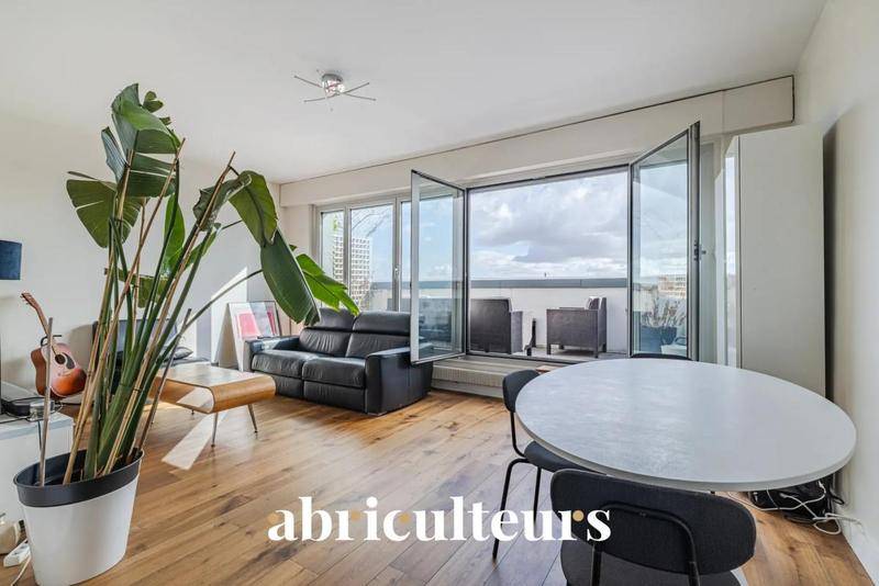 Image de l'annonce 3 pièces avec vue imprenable sur Paris…