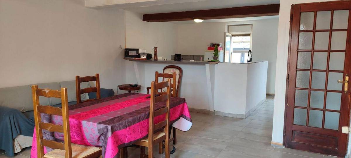 Image de l'annonce Maison avec grand garage et terrasse