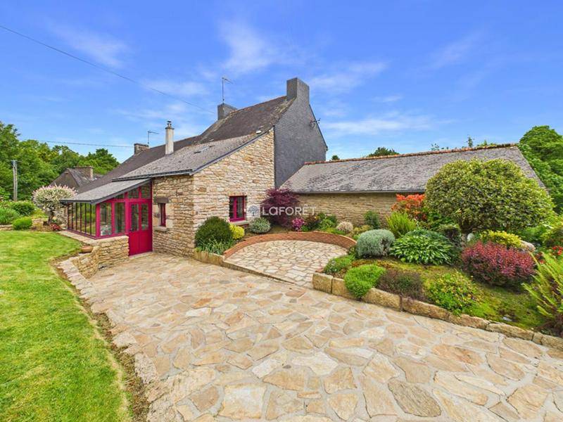 Image de l'annonce Maison Guiscriff 8 pièce(s) 280 m2
