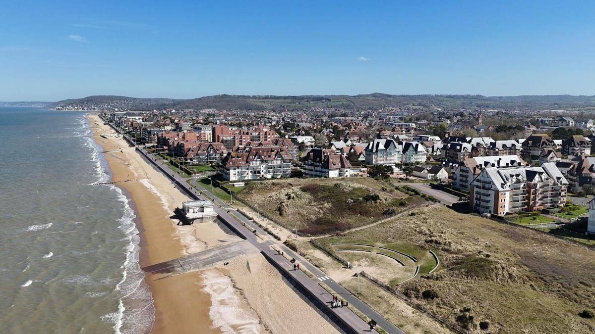 Image de l'annonce Plage de Cabourg : T3 de standing…