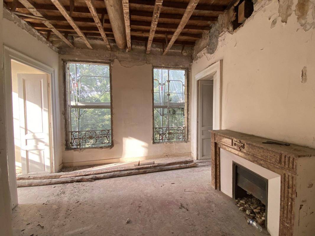 Image de l'annonce Nîmes: Appartement 98m2 Centre Ville