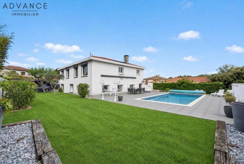 Image de l'annonce SAINT JEAN - Maison avec dépendances, piscine…