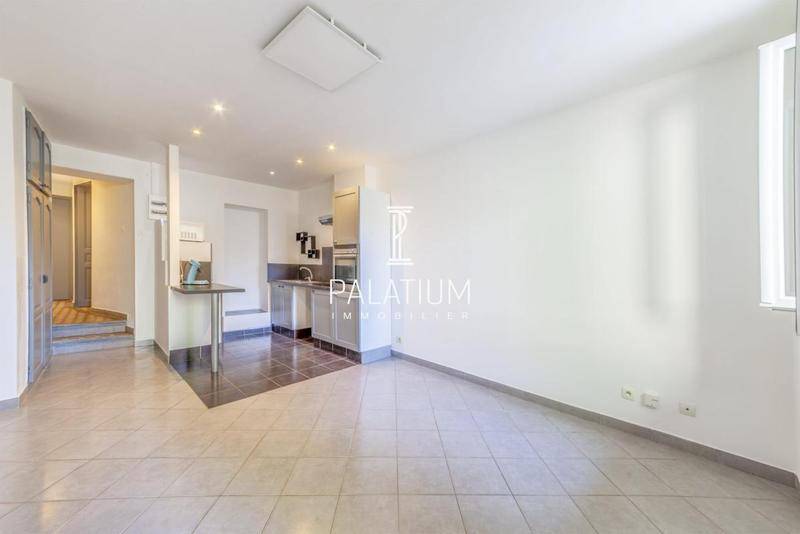 Image de l'annonce Appartement T2 rénové avec cour et cave…