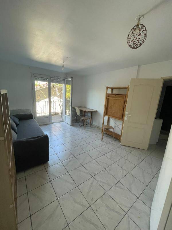Image de l'annonce T1 21m² avec balcon terrasse TALENCE 95…