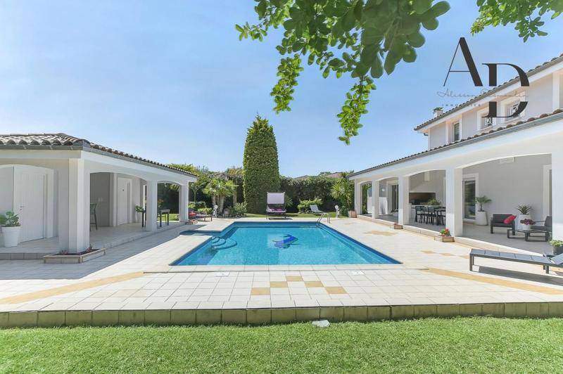 Image de l'annonce Maison d'exception de 7 pièces (285 m²)…