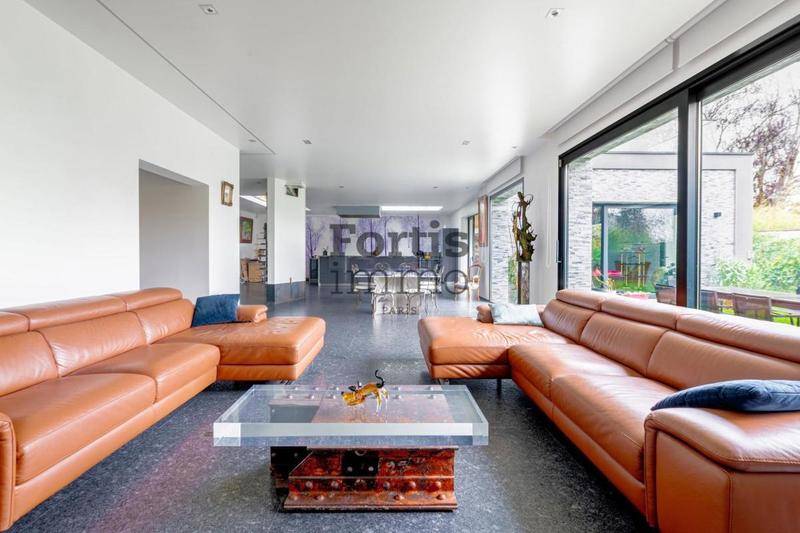 Image de l'annonce VERRIERES LE BUISSON - MAISON D'ARCHITECTE-TERRASSES-JARDIN