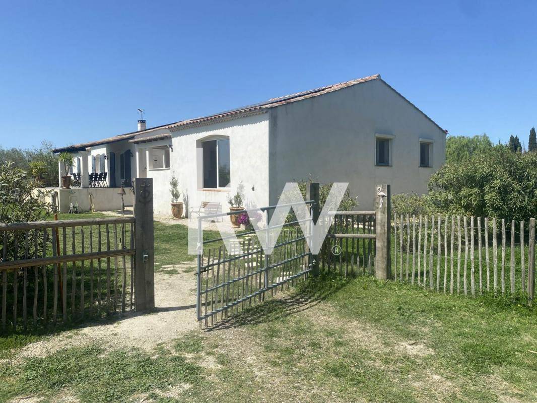 Image de l'annonce Ensemble immobilier à FOURQUES sur 2 hectares