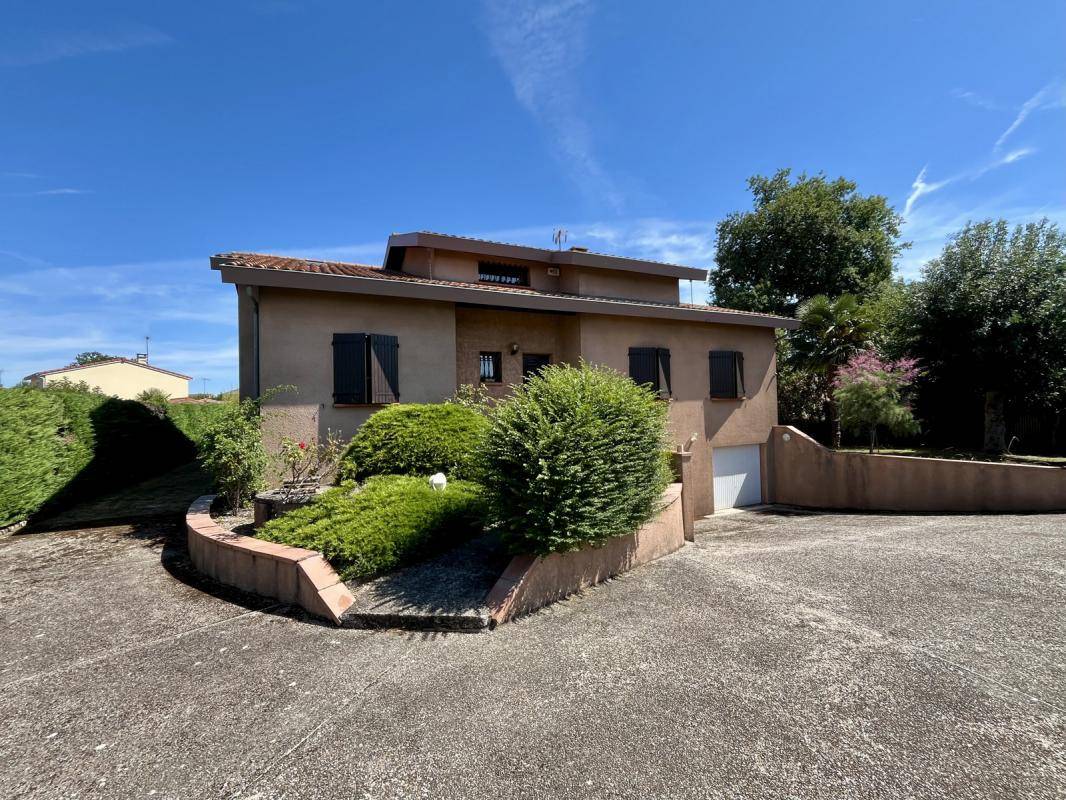 Image de l'annonce Maison de 7 pièces (180 m²) en…
