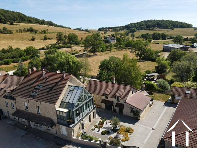 Image de l'annonce Maison de caractère charmante avec maisons d'amies…