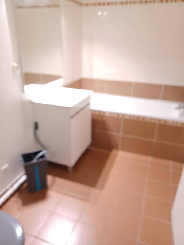 Image de l'annonce F2 SUR EVREUX AVEC 2 PLACES DE…
