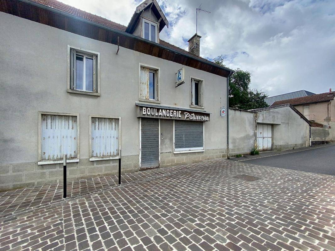 Image de l'annonce À VENDRE: MAISON À RENOVER AU COEUR…