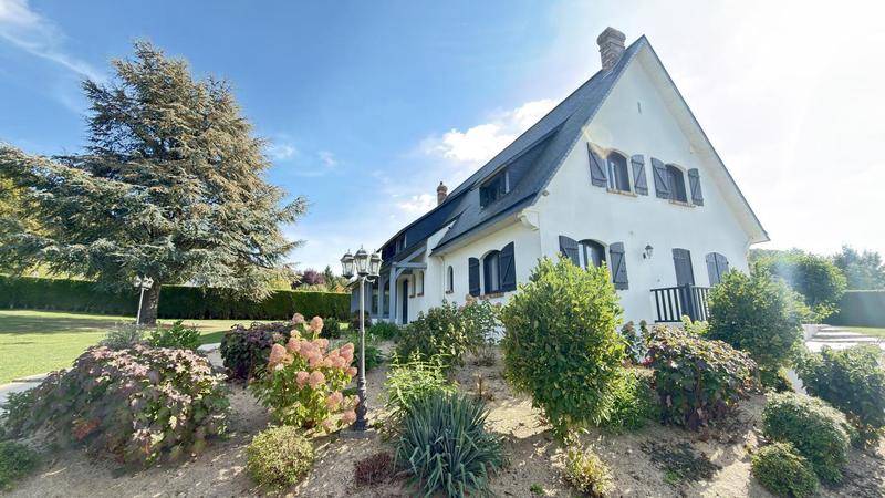 Image de l'annonce Maison 230 m² | 8 pièces |…