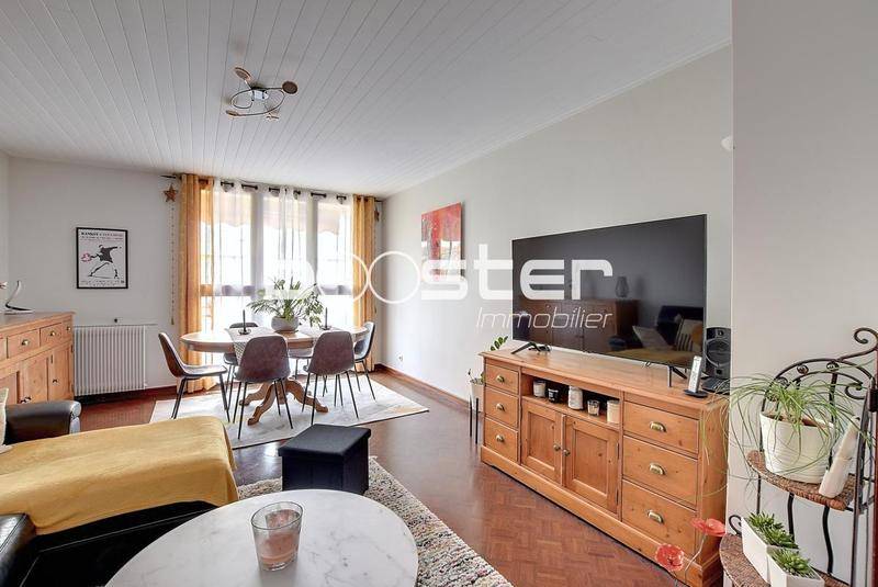 Image de l'annonce Beau T3 traversant avec balcon, vue dégagée…