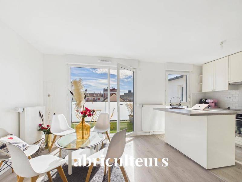 Image de l'annonce Appartement 4 pièces avec terrasse, balcon et…