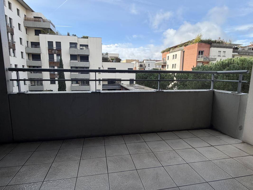 Image de l'annonce PONT JUMEAUX 3P avec grande terrasse et…
