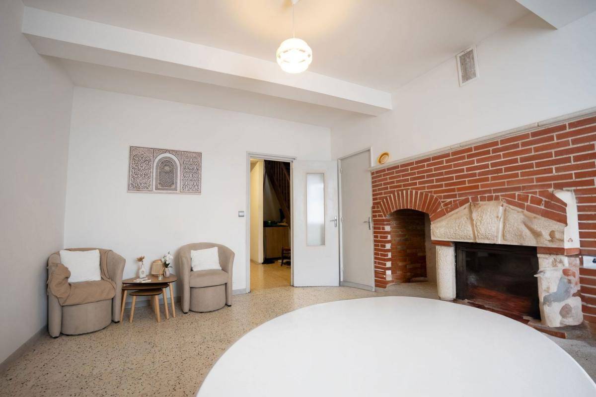 Image de l'annonce POMPIGNAN : maison T5 (130 m²) à…