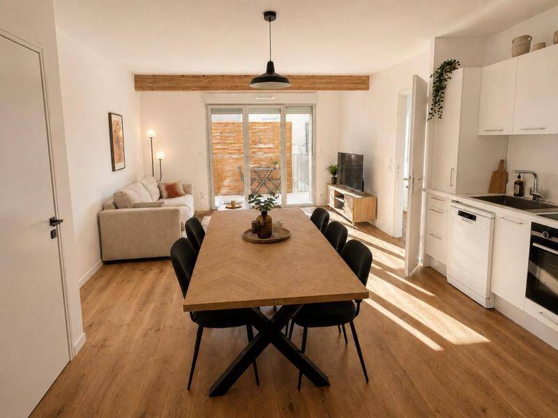 Image de l'annonce * T4 LUMINEUX AVEC TERRASSE AUX CHARTRONS…