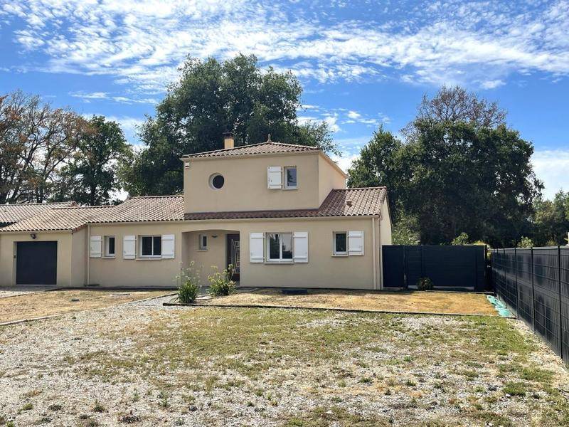 Image de l'annonce Le Cellier - Spacieuse maison récente -…