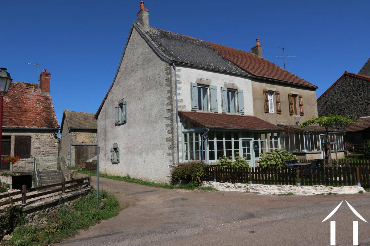 Image de l'annonce Charmante maison mitoyenne entièrement rénovée