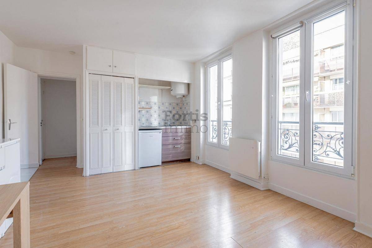 Image de l'annonce Paris 15ème - Studio de 24m² au…