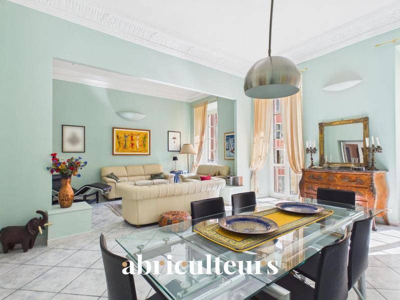 Image de l'annonce Superbe appartement traversant rénové de 136,81 m²…
