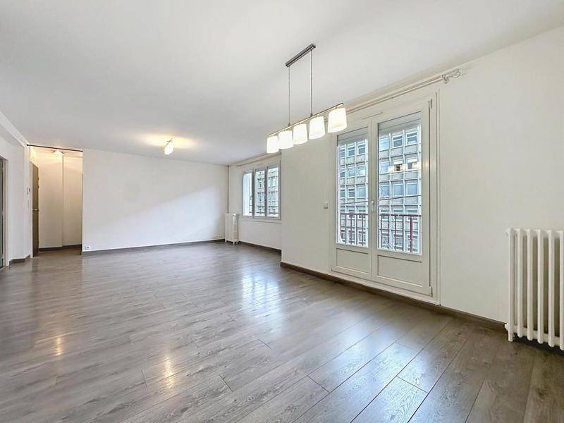 Image de l'annonce CLEMENCEAU- APT DE TYPE 5, 3 CHAMBRES…