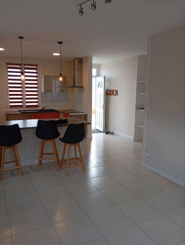 Image de l'annonce Maison T3 75 m² 840 €