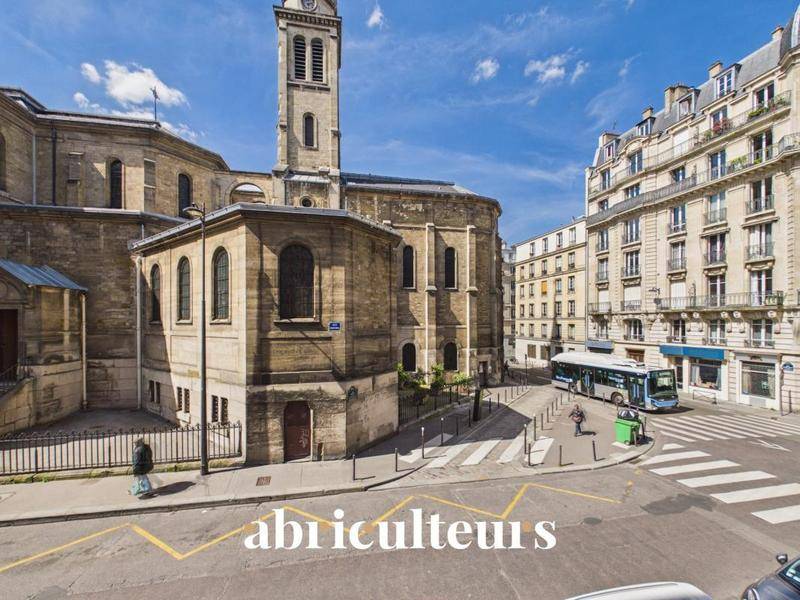 Image de l'annonce Appartement traversant et ensoleillé en vente à…