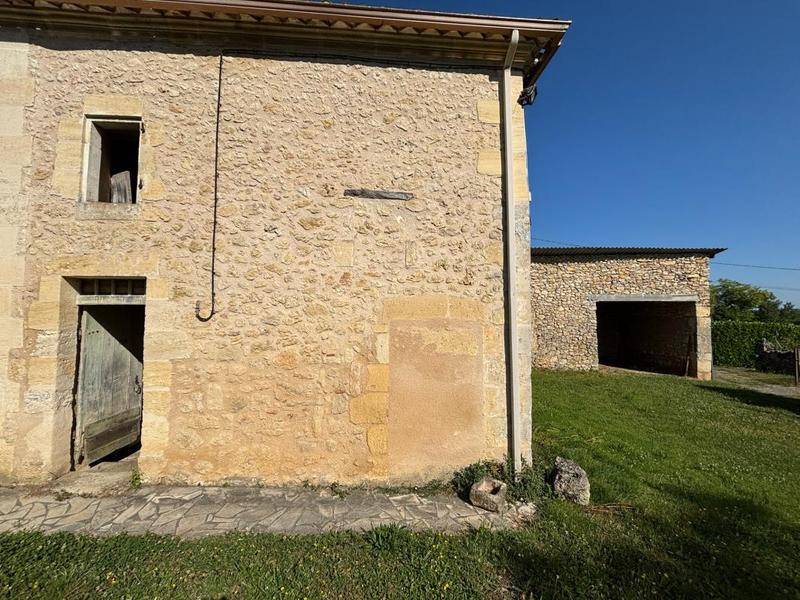 Image de l'annonce BRANNE maison en moellons à rénover 140m²…