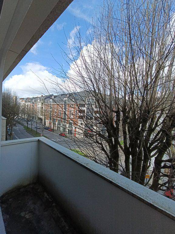 Image de l'annonce A louer, studio avec parking place saint…