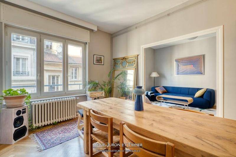 Image de l'annonce Appartement en étage élevé avec climatisation –…