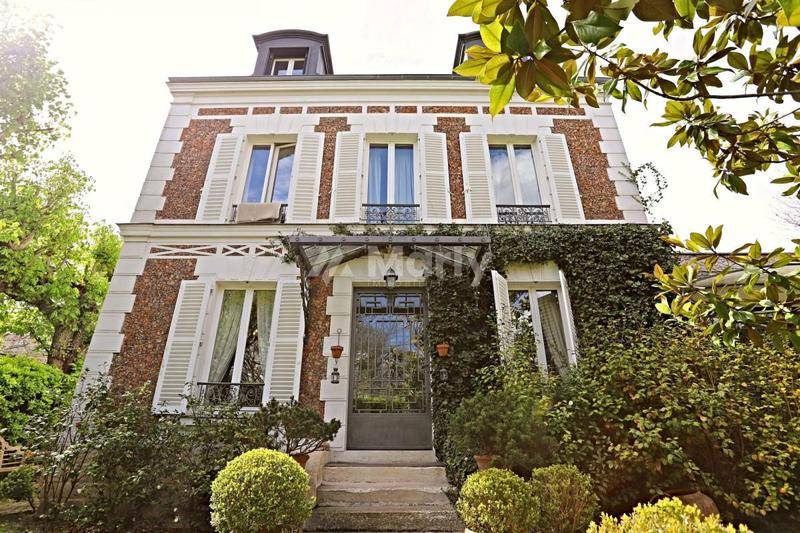 Image de l'annonce Meulière Mansart de charme avec jardin paysager…
