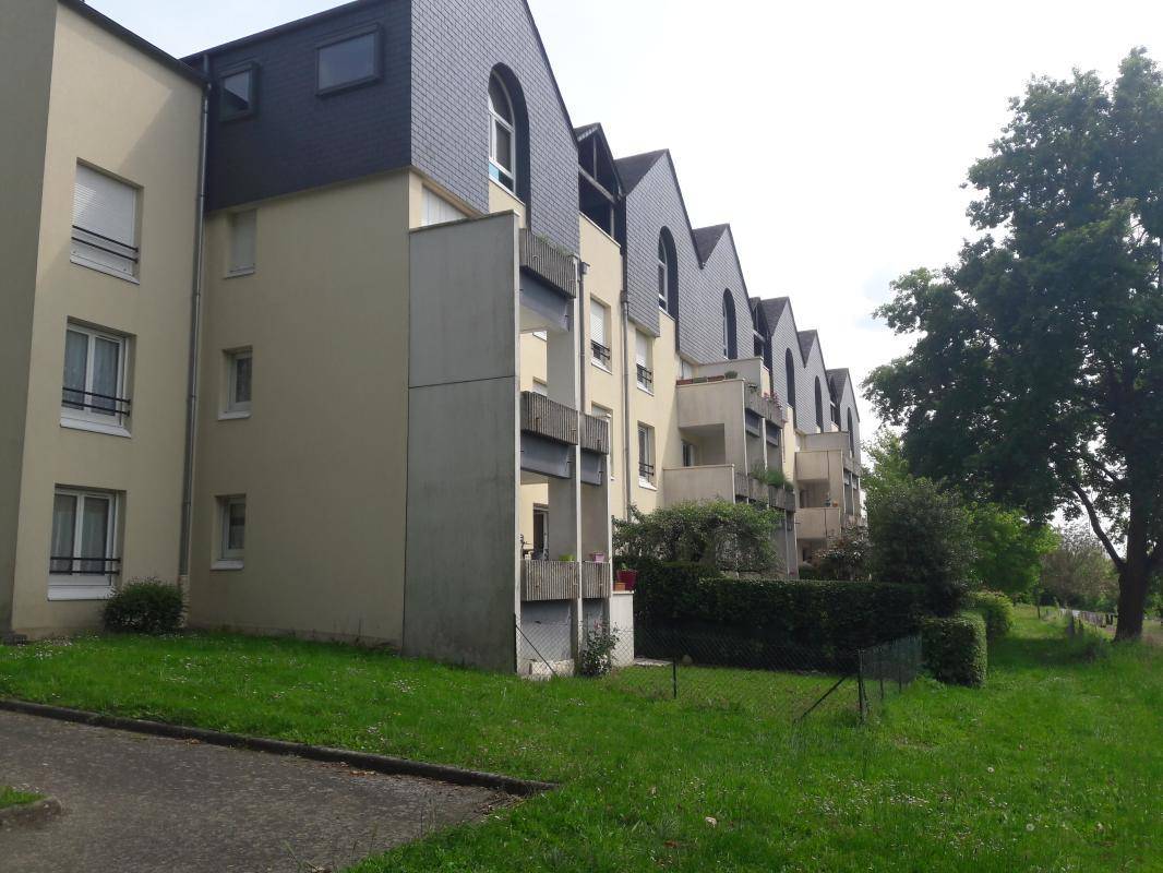 Image de l'annonce A LOUER APPARTEMENT T4 SAINT-CALAIS