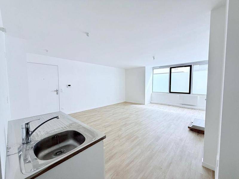 Image de l'annonce Grand Studio ou Local Commercial ou -…