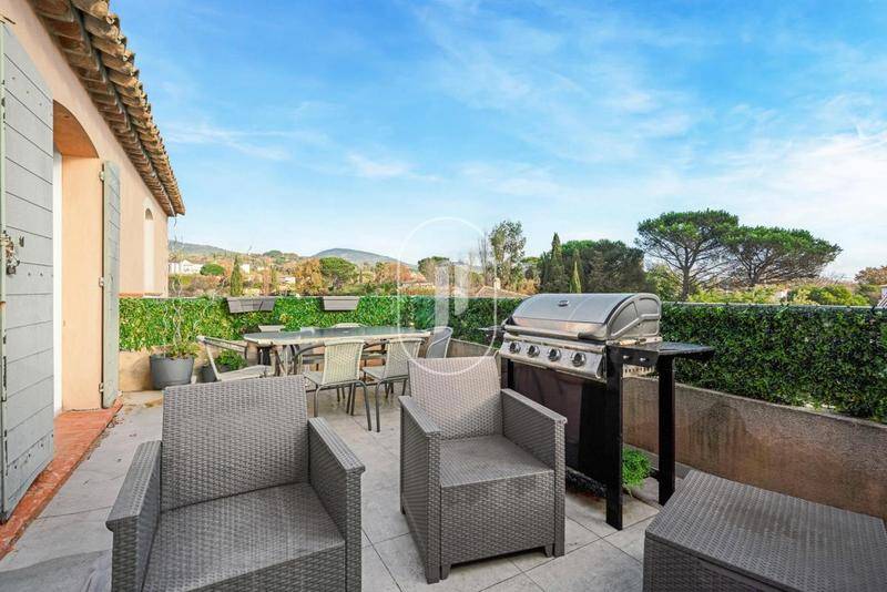 Image de l'annonce Appartement à vendre avec terrasse à Grimaud