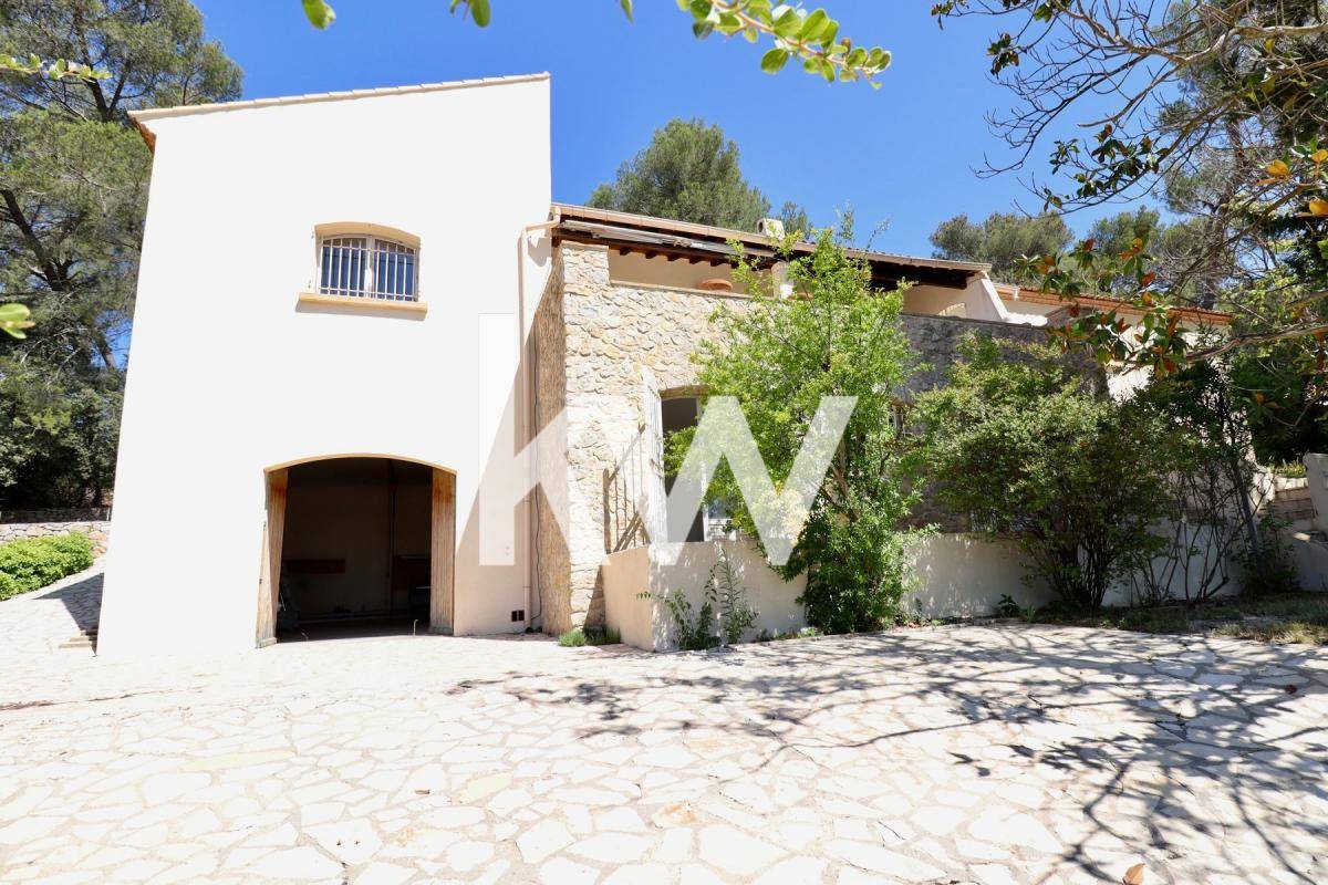 Image de l'annonce Maison familiale de 250m² avec piscine