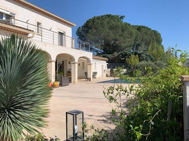 Image de l'annonce BEAUCAIRE / VILLA CONTEMPORAINE DE 250M² -